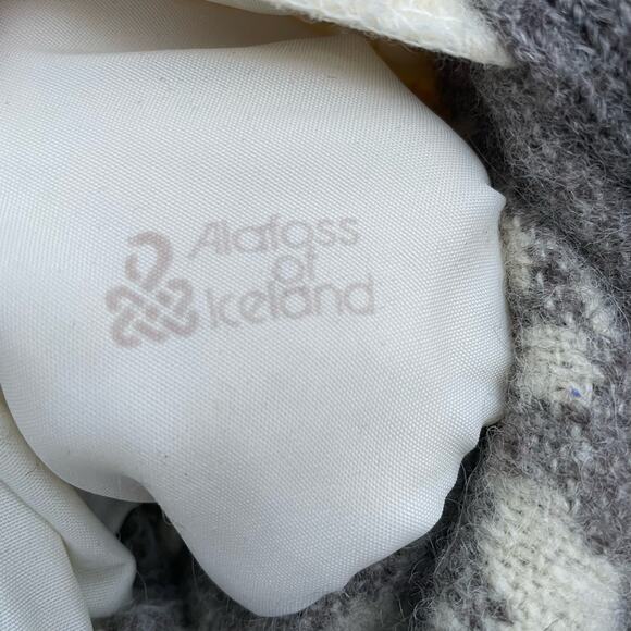 Alafoss of Iceland Ice Wool Jacket Cream and Gray Tie Front Pockets Hooded - Picture 7 of 12